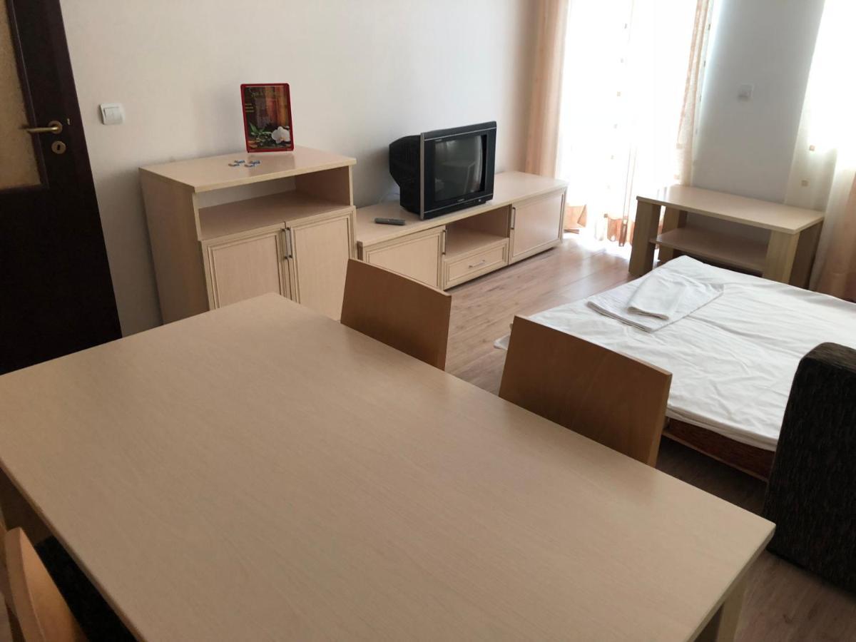 Апартамент В Хотел Стената, Пампорово Apartment Smolyan Exterior photo